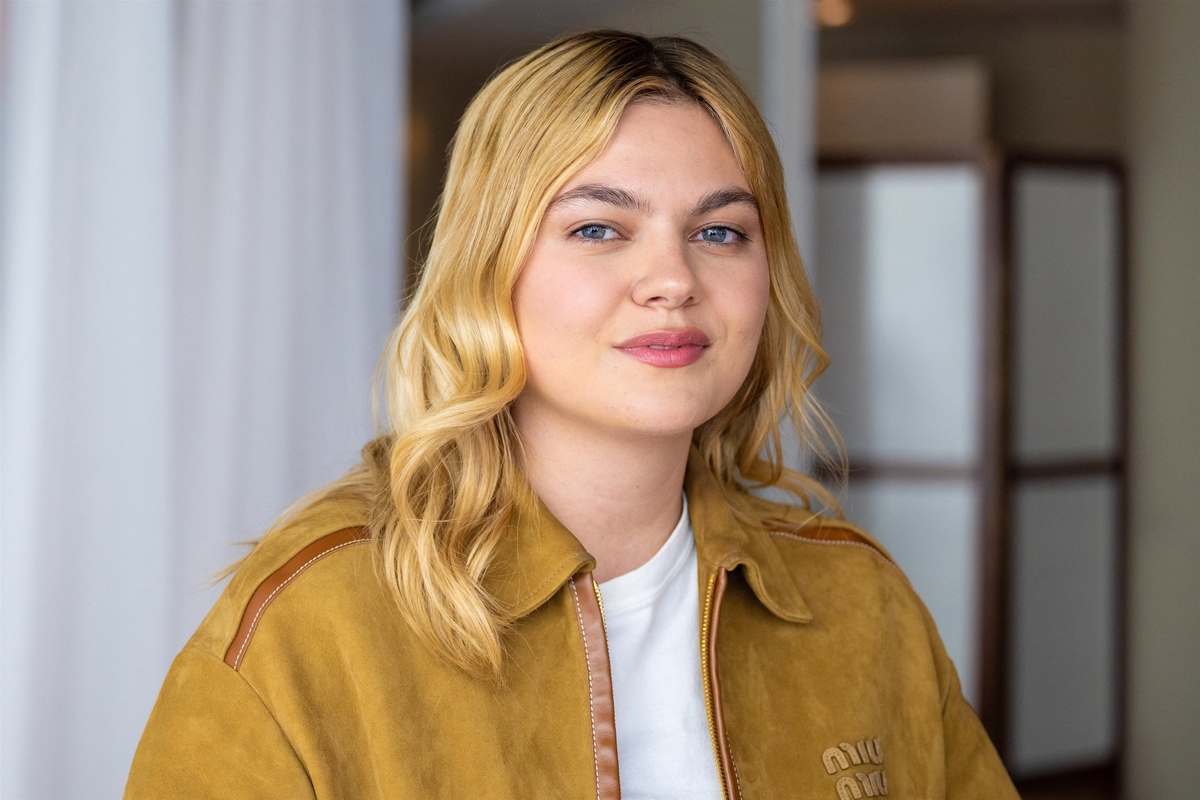 Louane : son havre de paix "loin du stress parisien" où elle vit avec sa fille et Florian Rossi