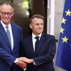 Emmanuel Macron aux côté du chancelier allemand Friedrich Merz.