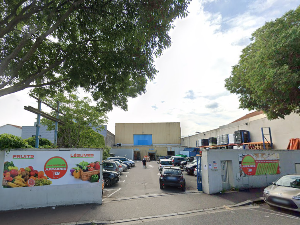 Près de Lyon. Ce grand magasin de déstockage fermé en urgence après une visite surprise