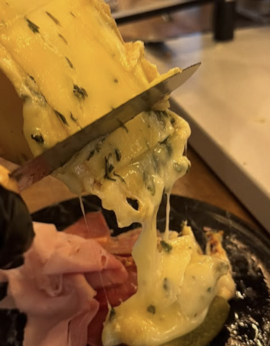 Maison Lohro soirée raclette (2)