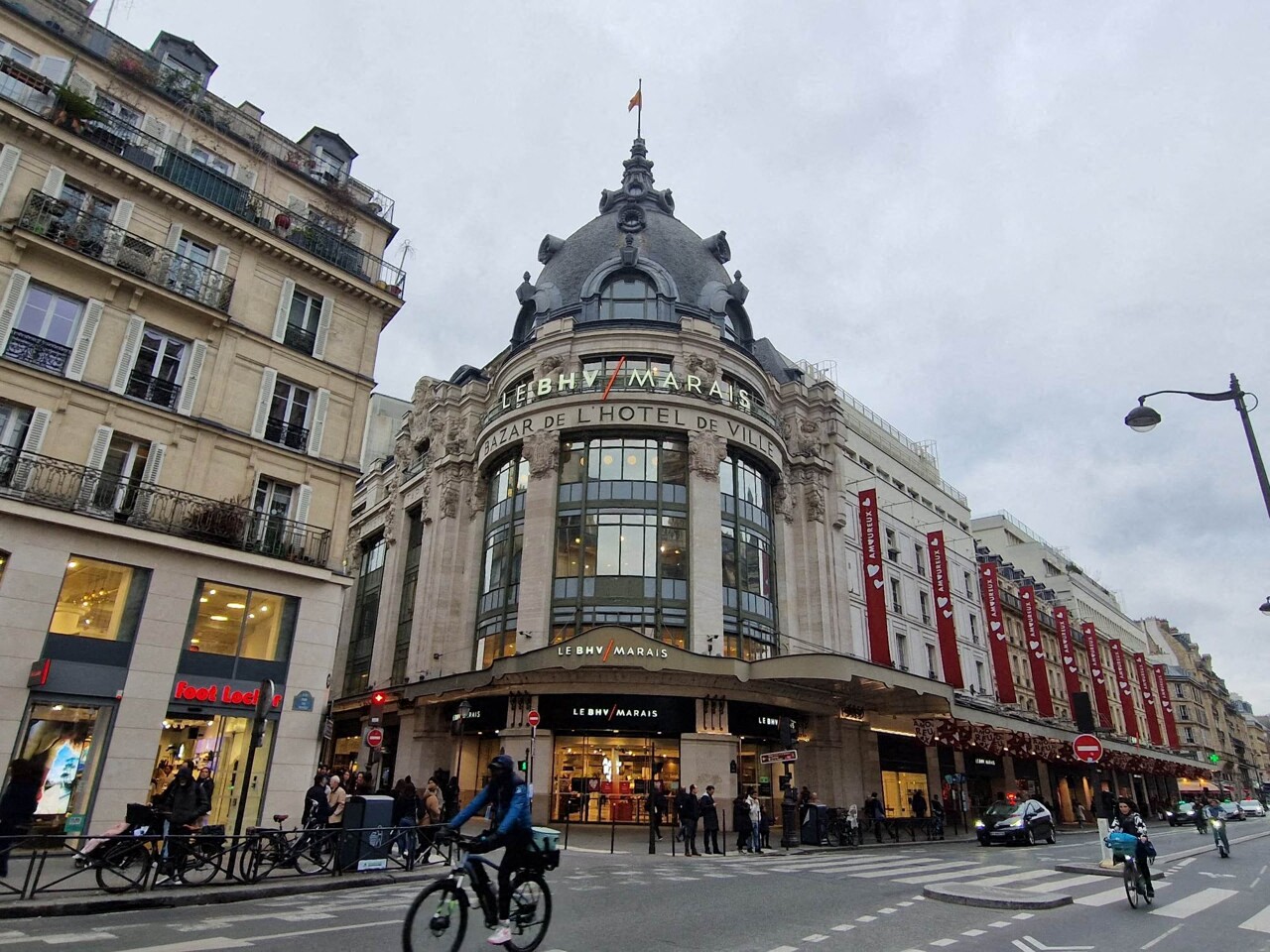 face à l'arrivée de Shein au BHV, plusieurs marques quittent le grand magasin