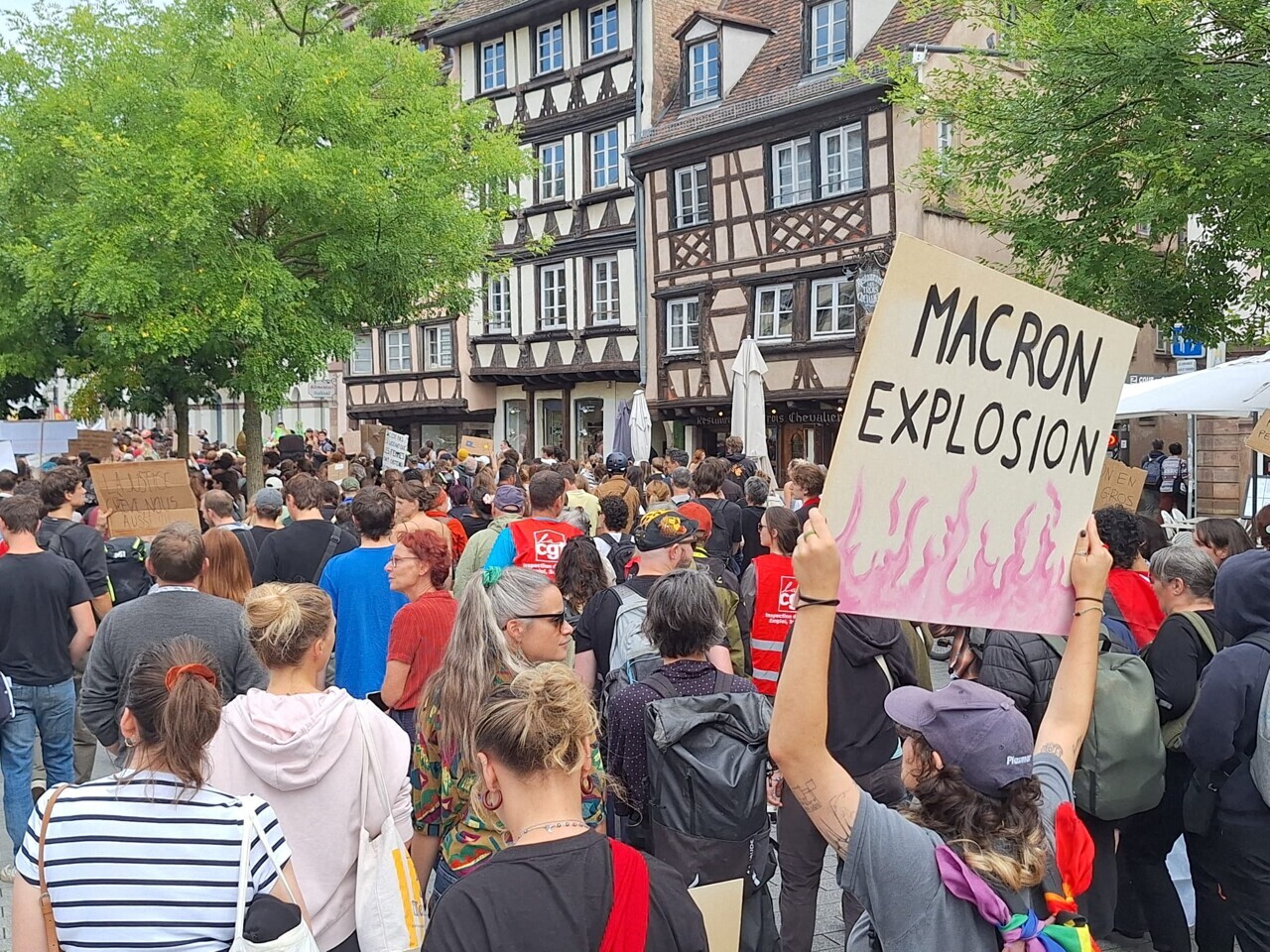 Mobilisation du 2 octobre à Strasbourg. De moins en moins de manifestants au sein du cortège