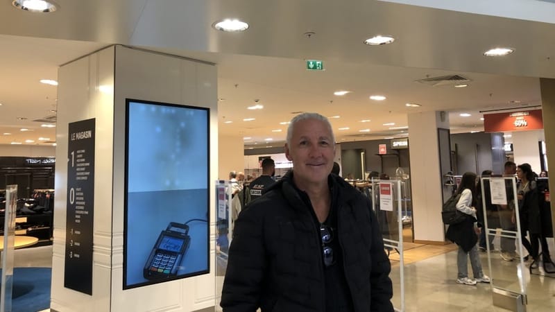 Marc a pris son premier poste à 17 ans aux Galeries Lafayette.