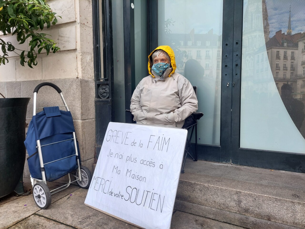 à Nantes, Marie-Claire entame une grève de la faim