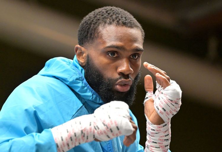 Jaron Ennis vise un combat au Royaume-Uni et assistera à Eubank-Benn II pour soutenir son coéquipier Jack Catterall