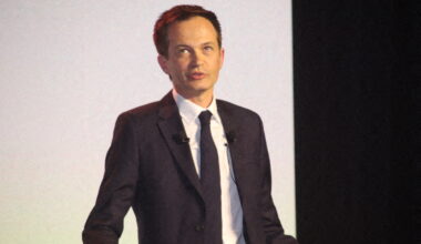 "Consensuel", "inconnu"... Qui est Pierre-Yves Bournazel, l'"anti-Dati" à droite pour les municipales à Paris