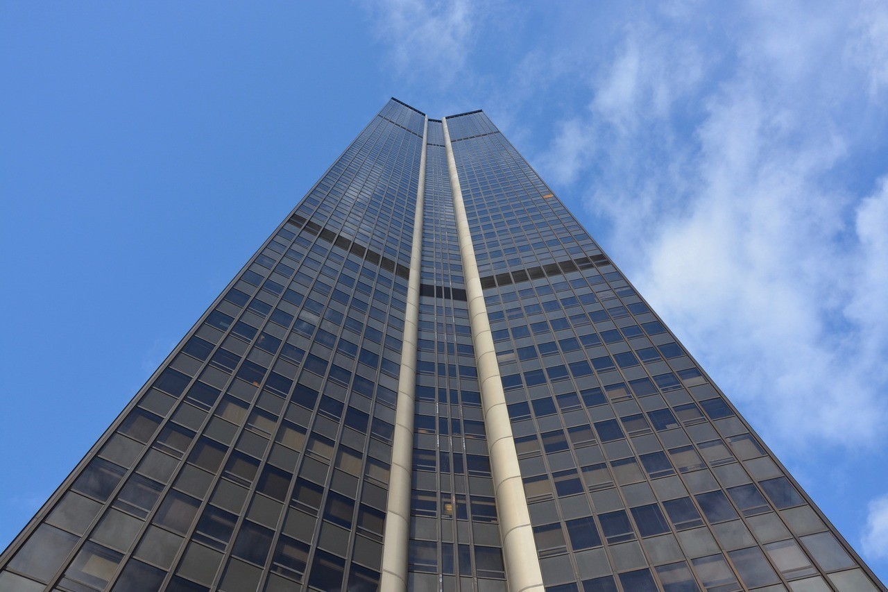 huit étages de la tour Montparnasse évacués par sécurité, l'Observatoire fermé plusieurs jours