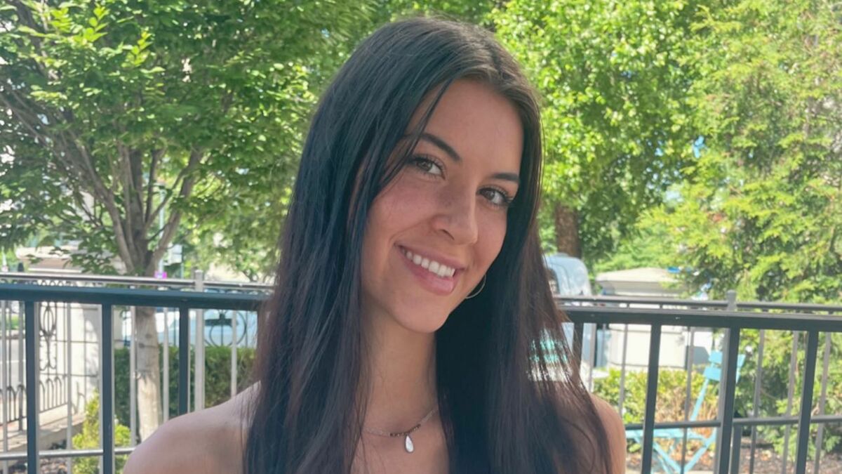 Nashville) à l'âge de 23 ans