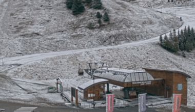 les premières neiges tombent sur cette station des Alpes, les images