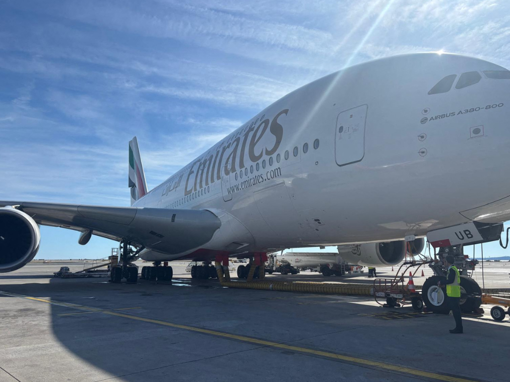 PHOTOS. Une nouveauté dévoilée dans l'A380 d'Emirates qui atterrit à l'aéroport de Nice