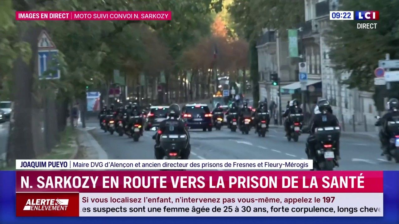 Nicolas Sarkozy en route vers la prison de la Santé