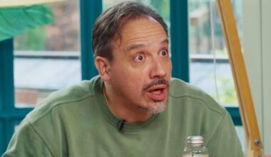 “Qu'il revienne !” Alexandre Astier (Kaamelott) tape du poing à son sujet