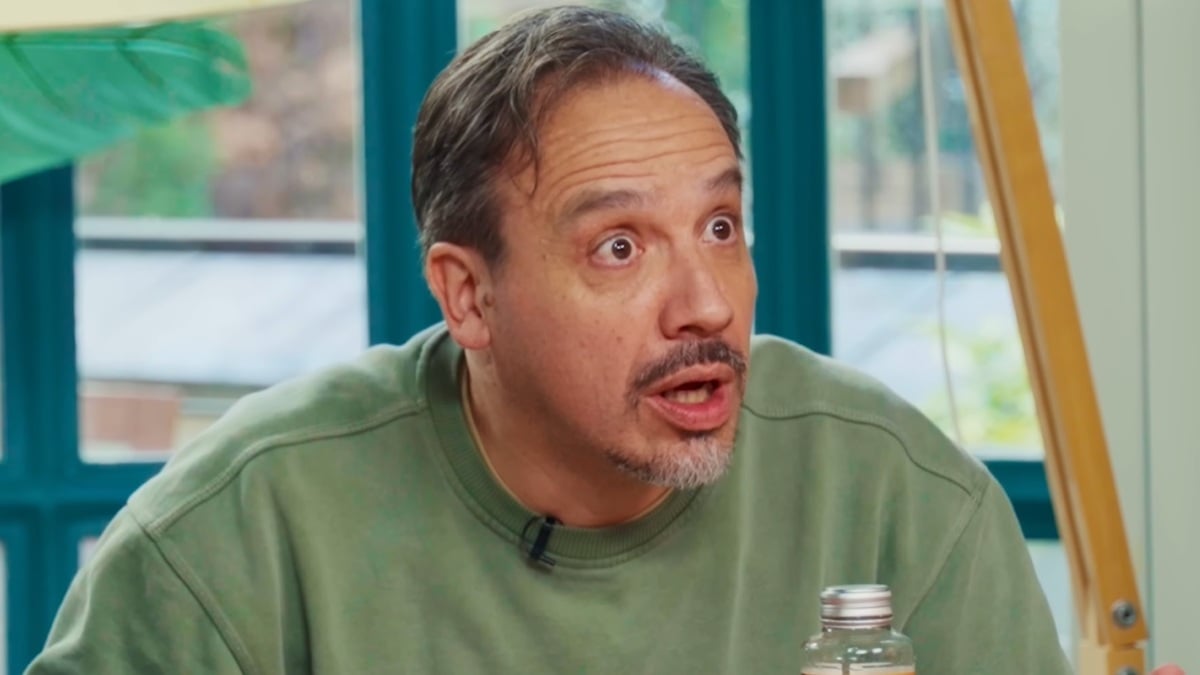 “Qu'il revienne !” Alexandre Astier (Kaamelott) tape du poing à son sujet