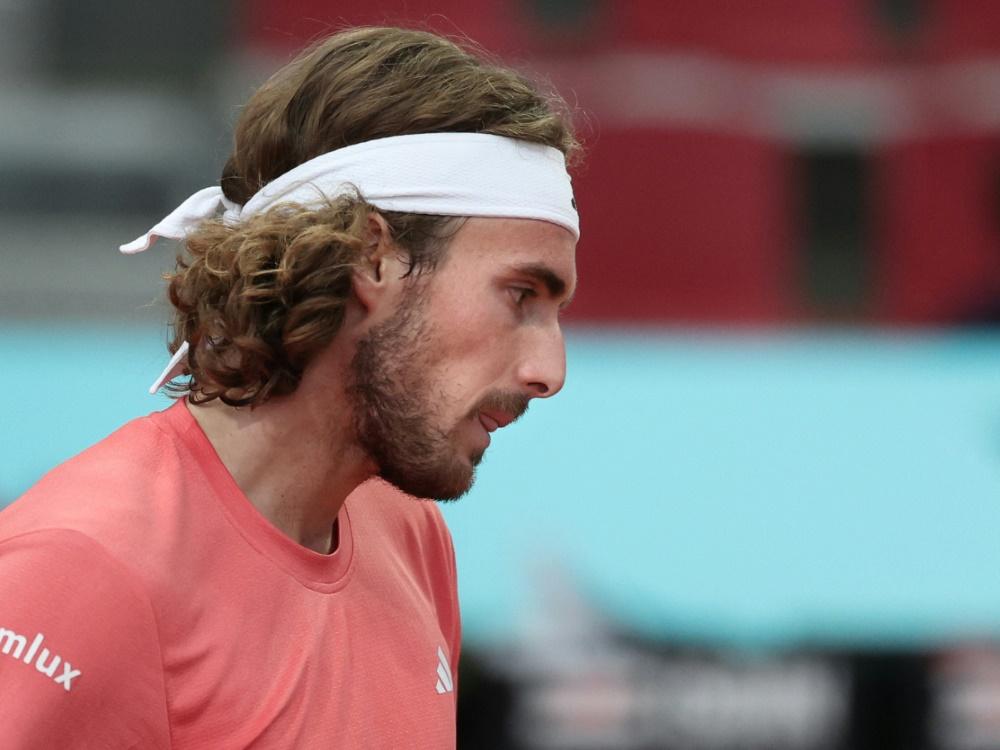 1,5 million de dollars pour 76 minutes : Tsitsipas réagit à sa défaite contre Sinner à Riyad