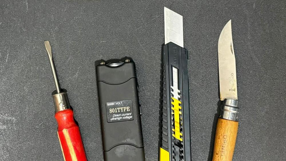 un quadragénaire armé d'un tournevis, d'un couteau et d'un taser interpellé rue Paradis