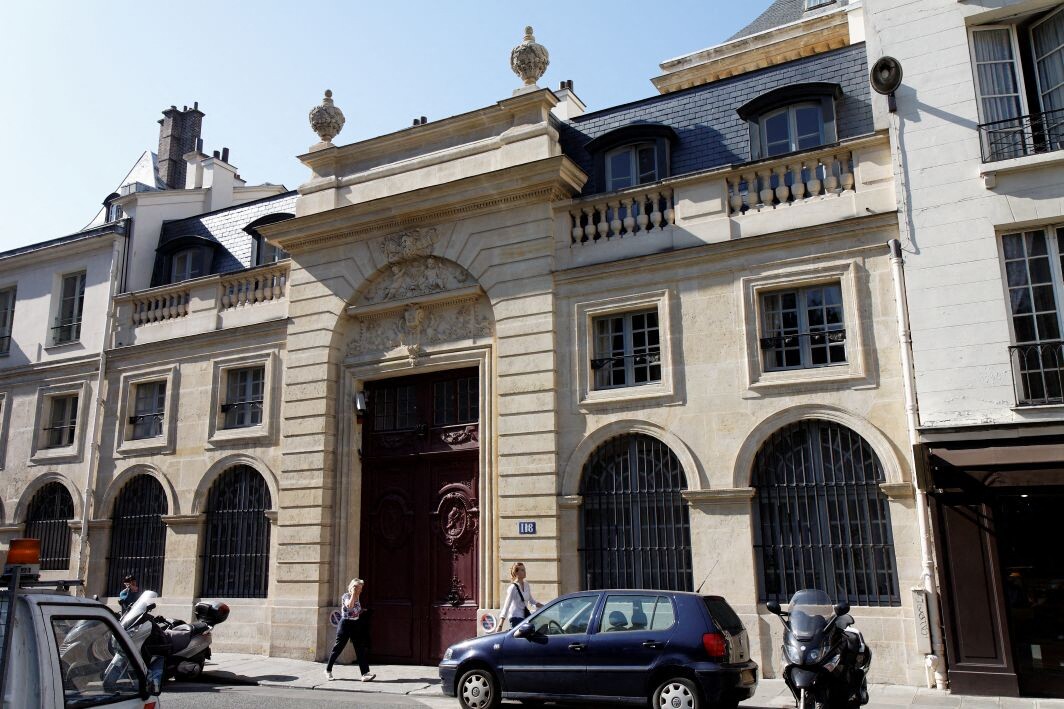 ce quartier est le plus cher de Paris, de nombreuses personnalités y ont élu domicile