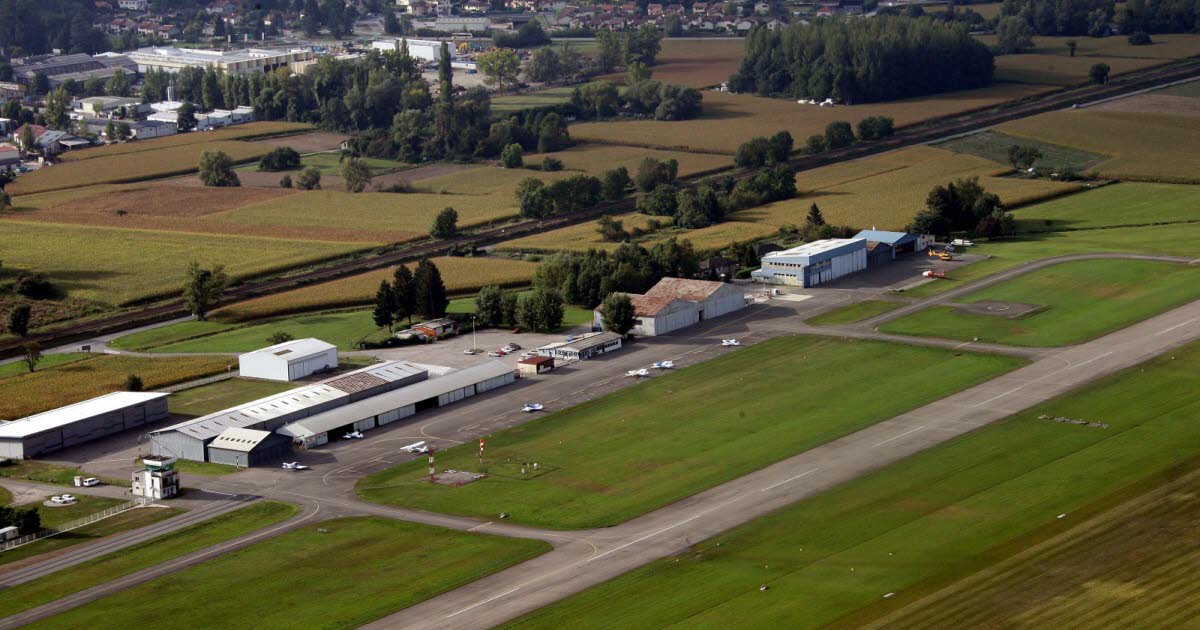 Isère. Un pilote d’avion contraint d’atterrir en urgence dans un champ à Gières, l'aéronef devrait être treuillé par hélicoptère