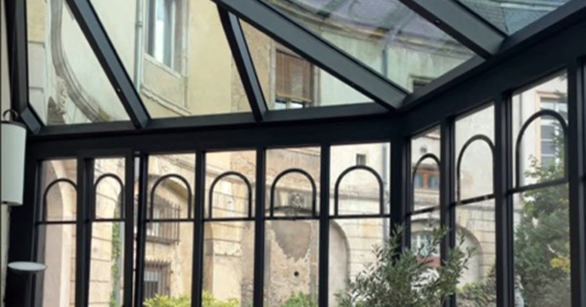Grau Alu signe une véranda d’exception pour l’hôtel Littéraire Stendhal de Nancy