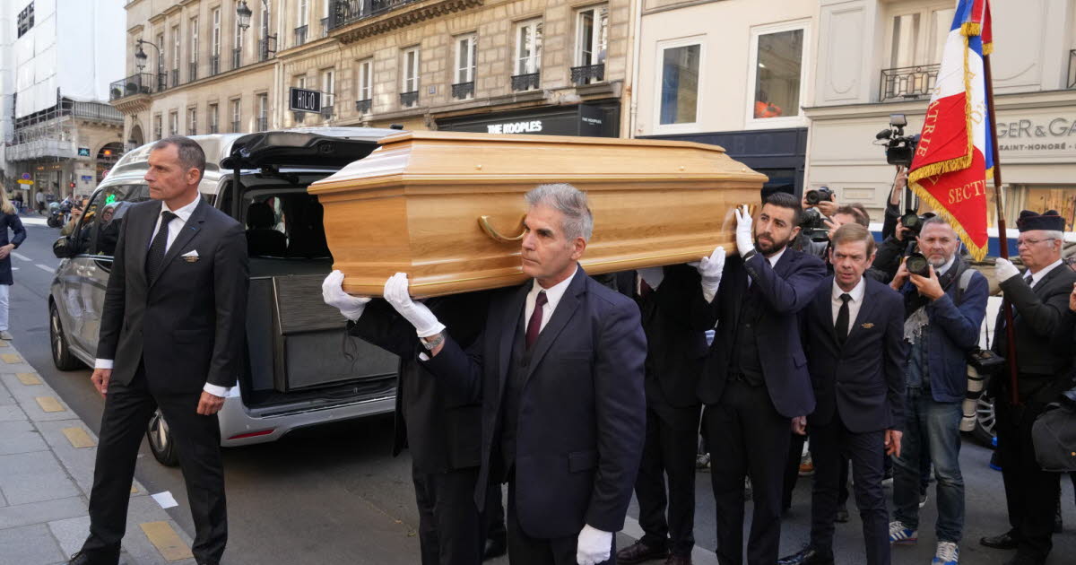En images. Nikos Aliagas, Paul Belmondo... de nombreuses célébrités aux obsèques de Claudia Cardinale à Paris - Le Dauphiné Libéré