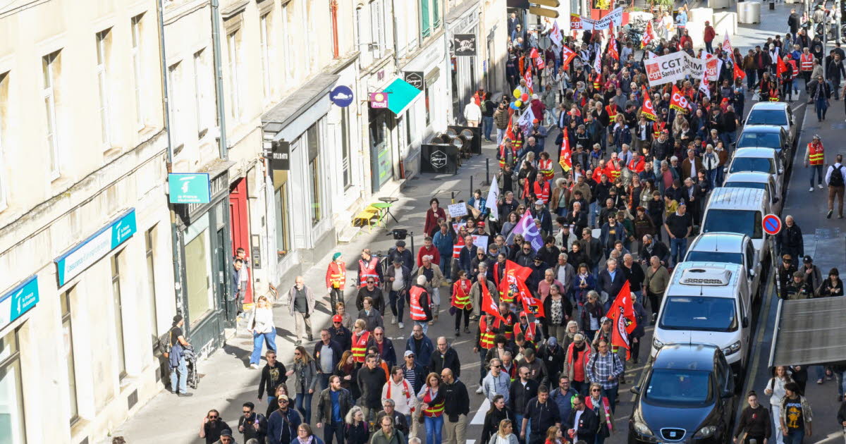 1 400 manifestants dans les rues et un départ de feu