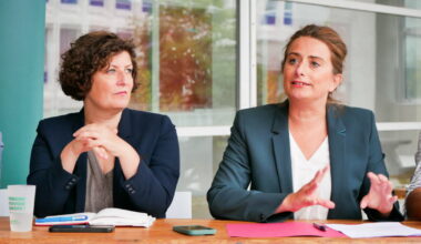 Affiche d’une Strasbourgeoise voilée. Barseghian choquée par la polémique, Tondelier et Faure en soutien