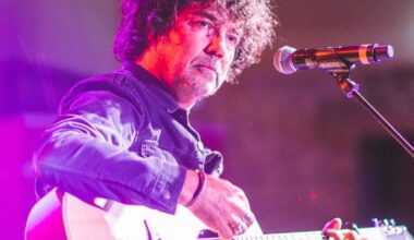 Strasbourg. Yarol Poupaud raconte Johnny en anecdotes et en musique à Saint-Guillaume