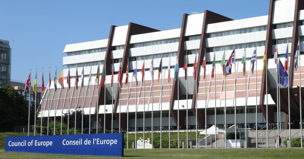 les fonctionnaires européens ne peuvent pas être des élus