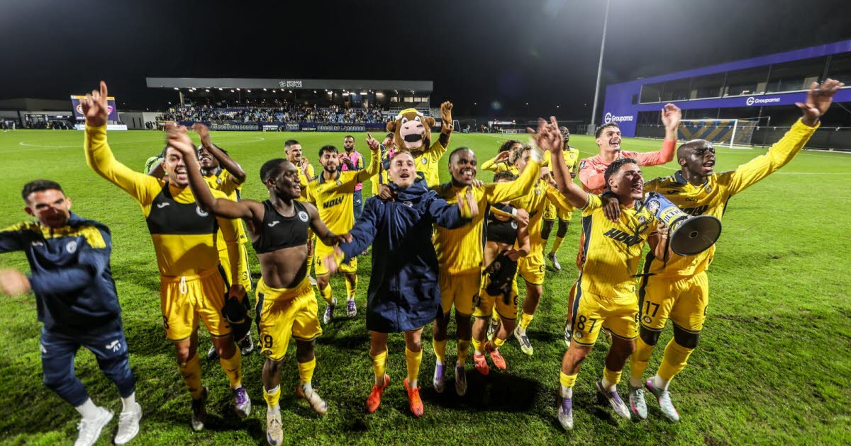Ligue 2. Pau continue de surprendre, le gros coup de Grenoble... le bilan complet de la neuvième journée