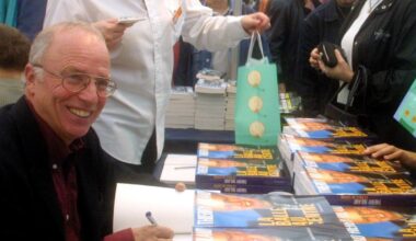 En images. Thierry Roland, Maxime Le Forestier, Michel Drucker... Ces célébrités qui sont passées par la Fête du livre de Saint-Etienne