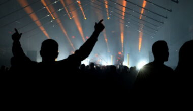 Rhône. Le DJ britannique Fred Again, "le prince de la techno", sera en concert à Lyon le 24 octobre