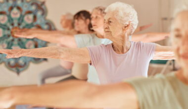 Santé. Le yoga est-il vraiment bon pour les personnes âgées ?