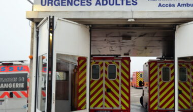 Strasbourg. Il percute un feu rouge devant le CHU de Hautepierre et finit aux urgences avec son passager