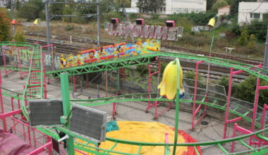 les forains sont à pied d’œuvre pour installer leurs 200 attractions