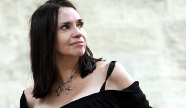 Saint-Martin-d'Hères. Béatrice Dalle rend hommage à Kurt Cobain