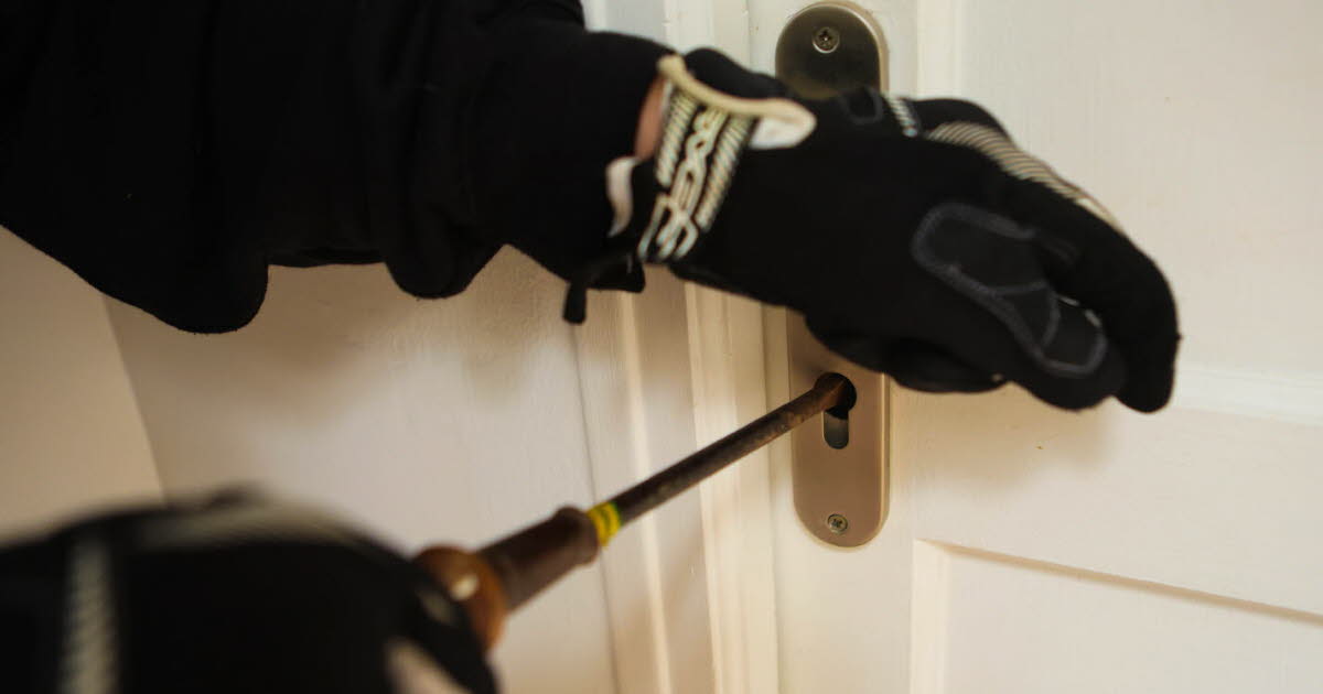 Saint-Etienne. Il tente d’entrer dans un appartement pour y voler de l’argent