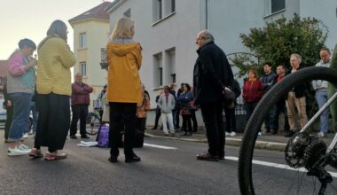 réunion sereine pour une rue pas apaisée