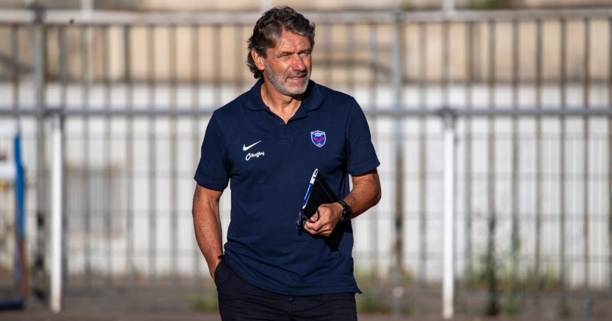 Pro D2. « S’ils ont des familles, il faut qu’ils se regardent bien dans une glace » : les mots forts d’Aubin Hueber après la crise au FCG