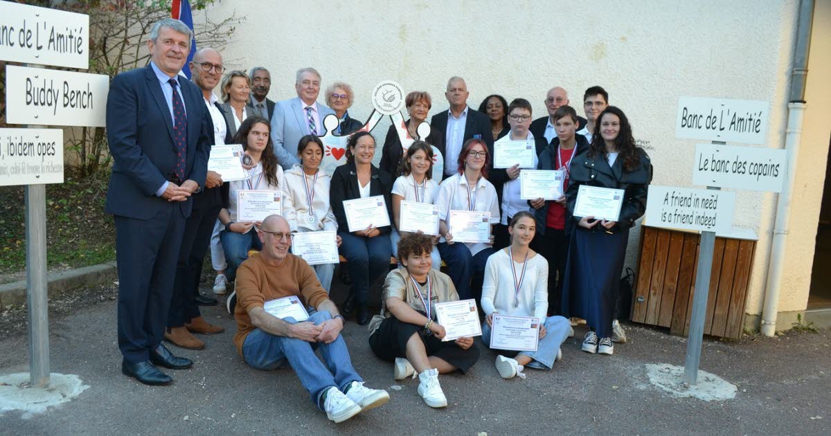 le collège honoré pour son engagement