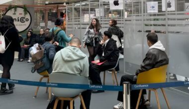 des centaines de candidats pour décrocher un poste avant Noël