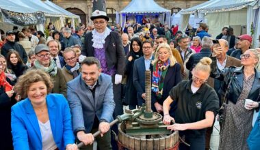 Strasbourg. Du vin, des knacks, des candidats... La grande foule à la 24e fête des vendanges