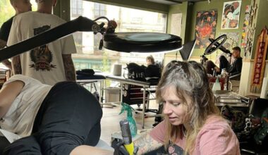 En images. Tatouages, portraits argentiques et DJ sets : un week-end créatif et festif au Velvet Studio