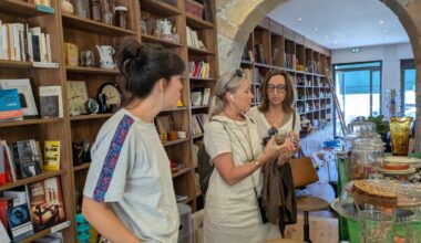 elles dépoussièrent la brocante dans leurs boutiques chaleureuses