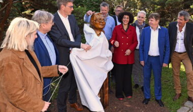 Photos . Hommage à Jean-Marie Pelt et aux acteurs de l'écologie au Jardin Botanique de Villers-lès-Nancy
