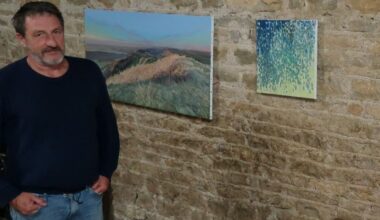 Figures de nos communes. Des toiles de Manet à restaurer aux pinceaux ressortis à Geruge, la vie d’artiste de Laurent Laxenaire