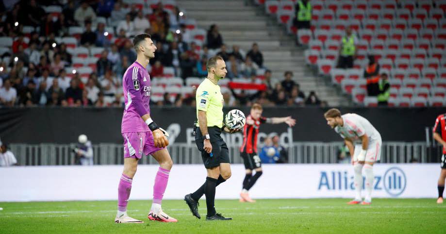 Estrosi et Ciotti dénoncent l'interruption du match Nice-Lyon