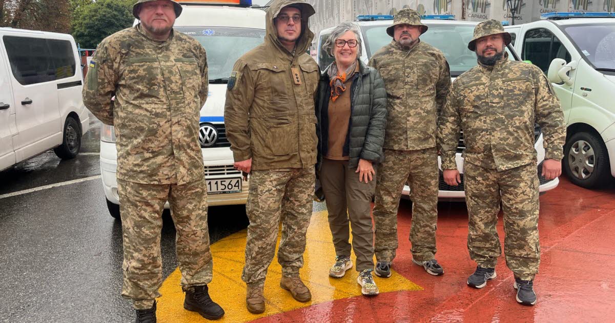 elle achemine des ambulances en Ukraine