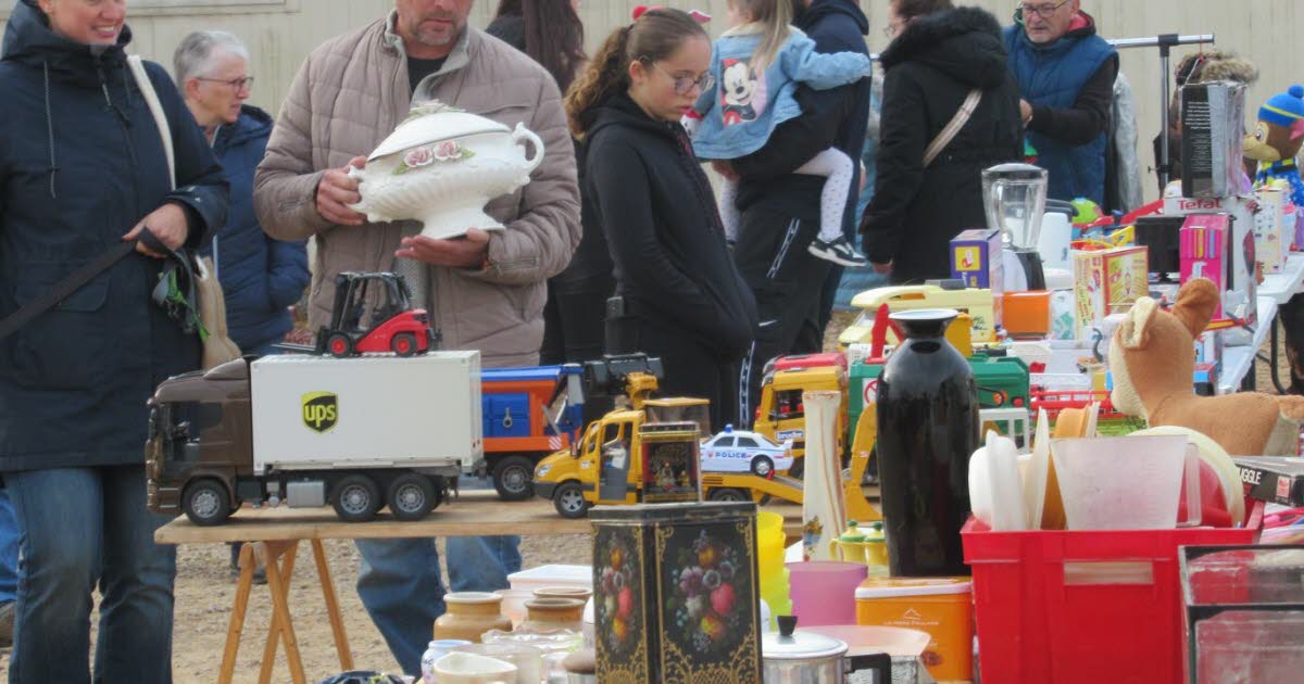 Saint-Étienne-en-Bresse. Avant les calendriers, c’était boudin et brocante pour les pompiers
