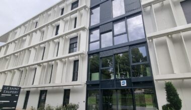 Saint-Étienne. 80 salariés de la Banque populaire ont quitté le centre-ville pour la Terrasse et Châteaucreux