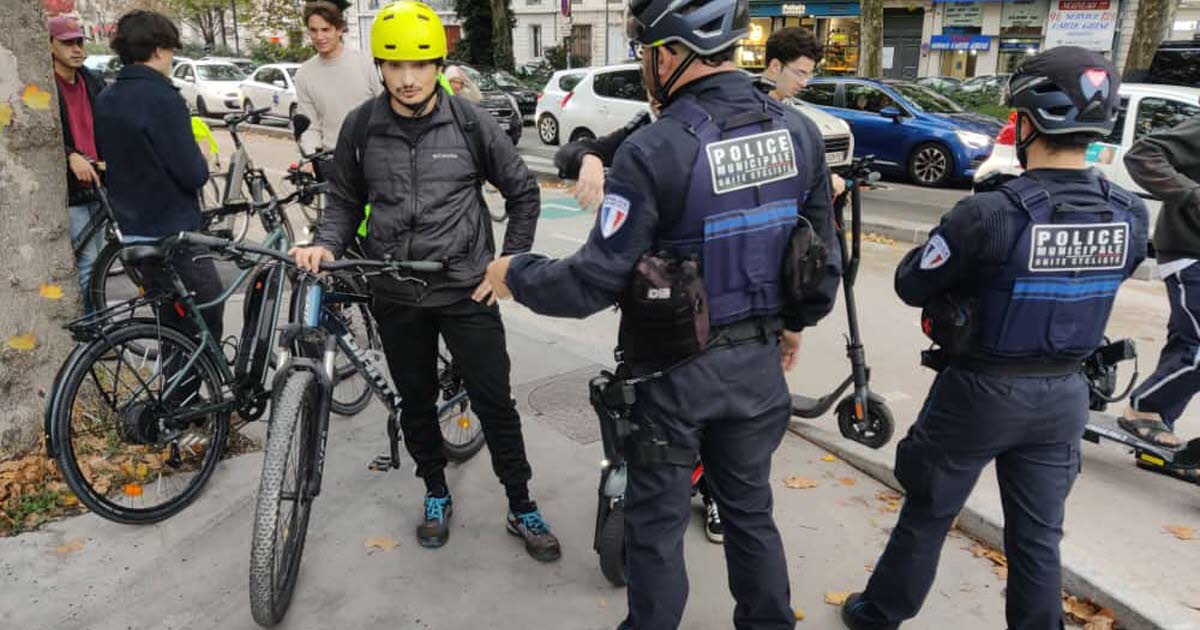 la police appelle à la vigilance des cyclistes avant le changement d’heure