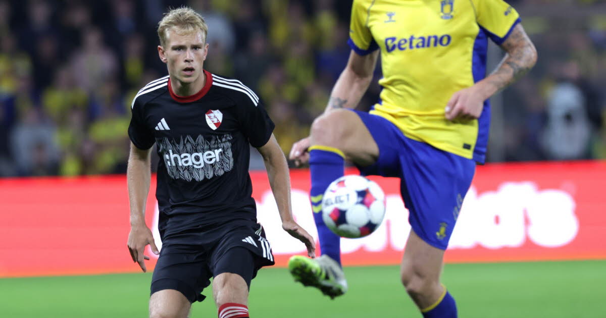 En direct Ligue Conférence. Suivez en direct la rencontre entre le Racing et Jagiellonia Bialystok, coup d'envoi à 18h45